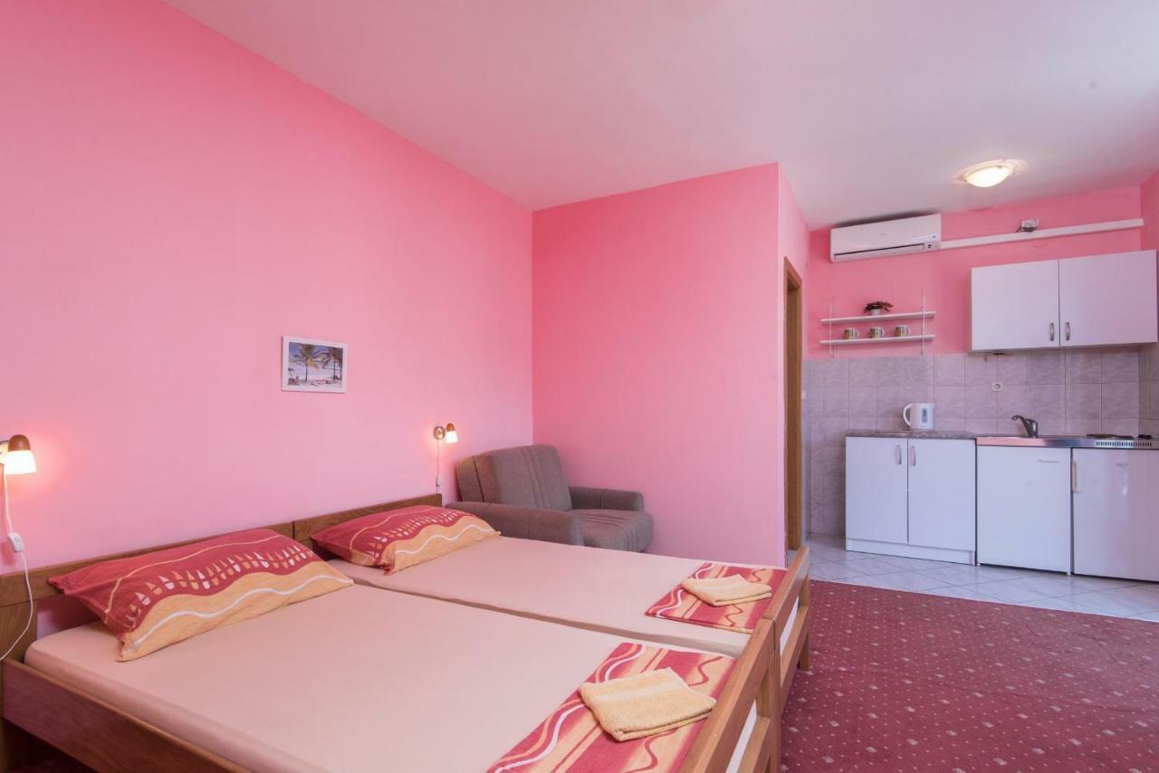 Apartmani Villa Lidija オレビック エクステリア 写真